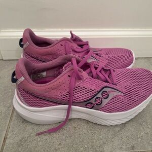 Saucony Kinvara size 9 Running Shoes